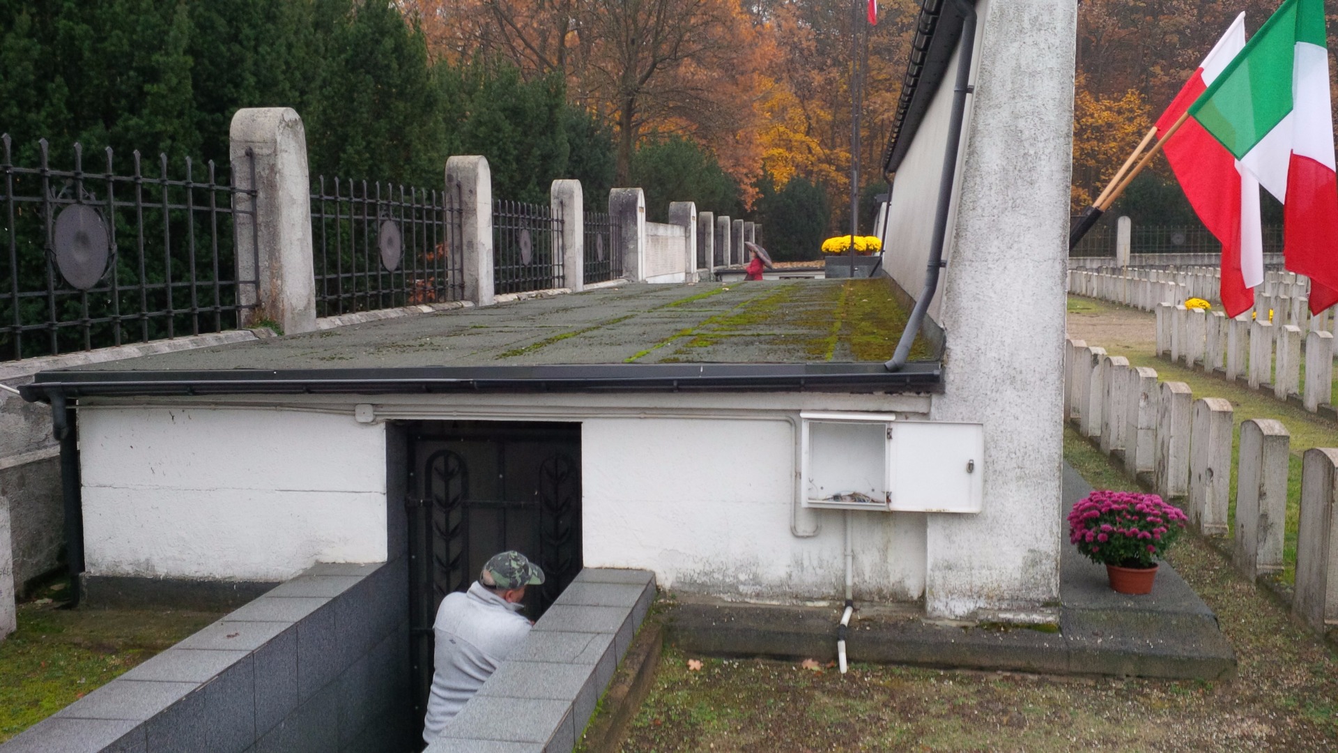 ingresso casa sx tomba zio Alberto